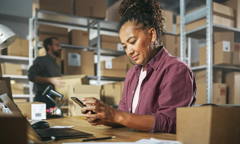 Cartão Cora e Celular com conta PJ gratuita da Cora